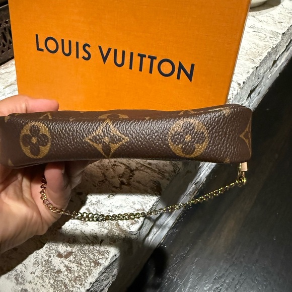 Louis Vuitton Mini Pochette Accesoires - Picture 6 of 8